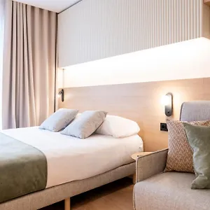 Apart Otel Atenea Calabria Barselona